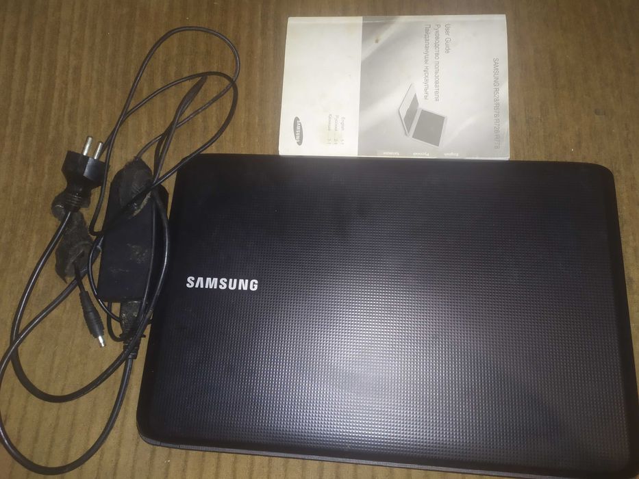 Ноутбук рабочий SAMSUNG R528 с документами.
