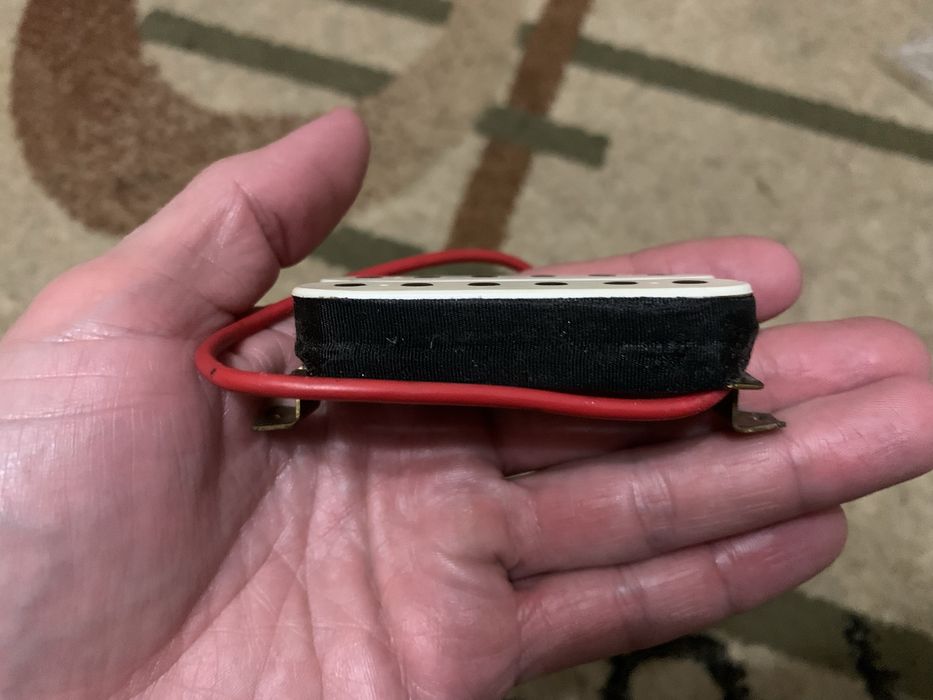 Звукознімач DIMARZIO EVOLUTION NECK (F-Spaced, White)