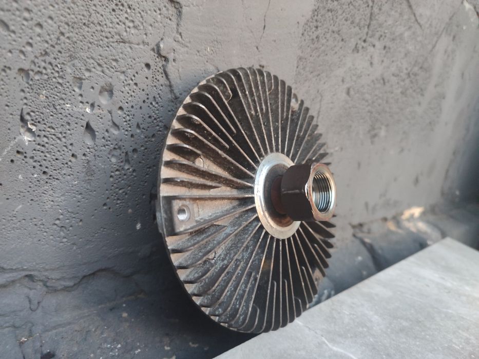 Віскомуфта BMW E39 E46 M57 2.5 3.0 Дізель 3 Болта БМВ Вискомуфта