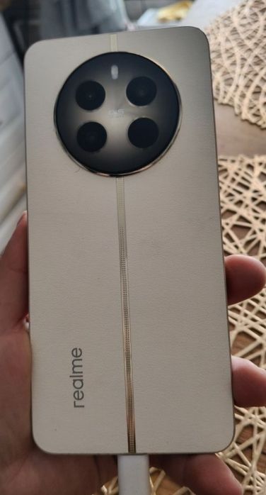 Telefon Realme 12+