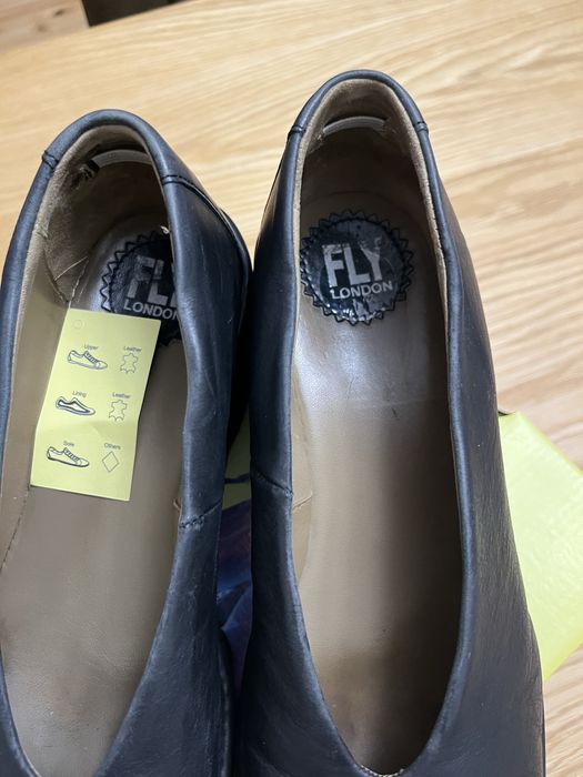 Buty- czółenka czarne FLY LONDON