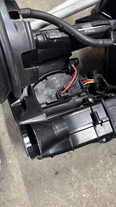 Задня пічка БМВ Х7 G07 комплектна