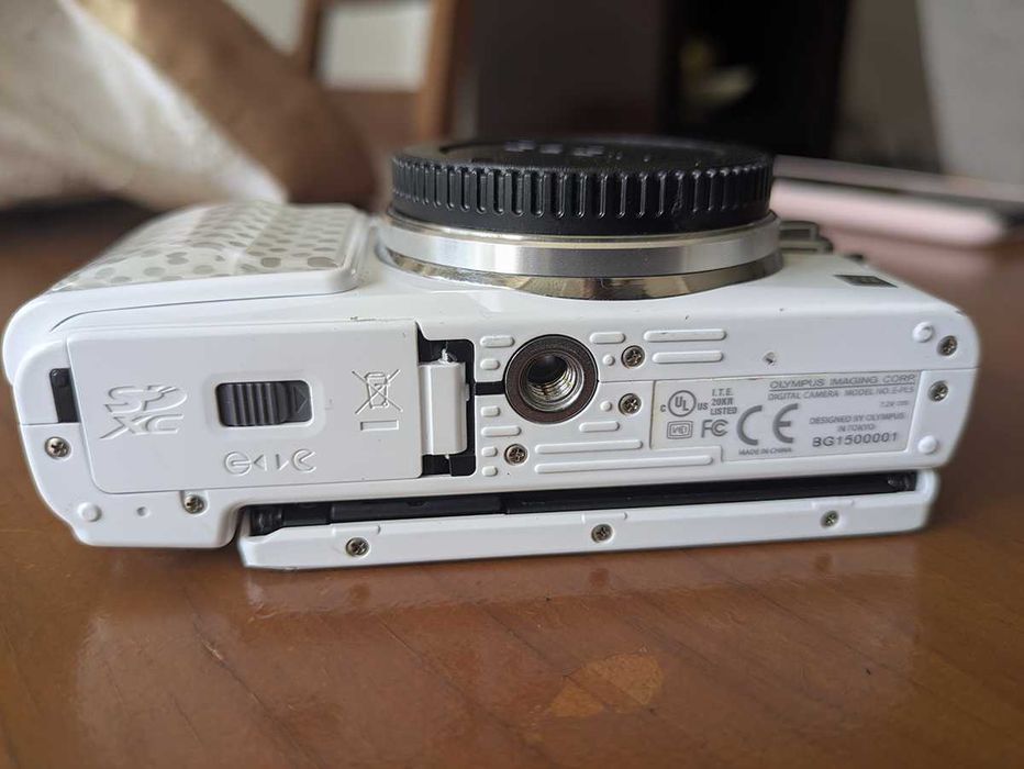 Olympus PEN  E-PL5 Branca - 16 MP