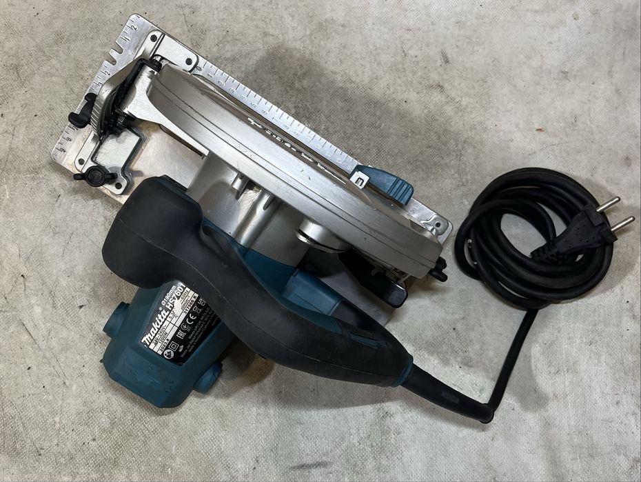 Makita HS7601 Дискова Пила Циркулярка 190мм 1200Вт