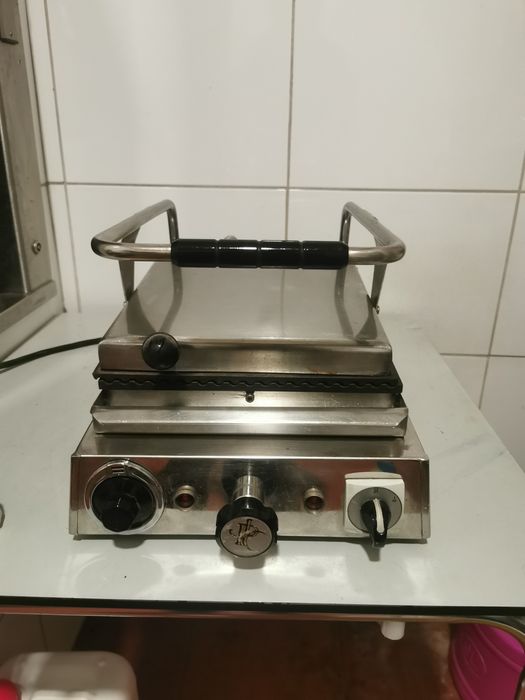 Grelhadora / Prensa Profissional – Aço Inox –