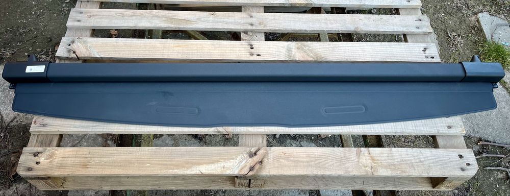 Продам шторку багажника на Volkswagen T5 Multivan