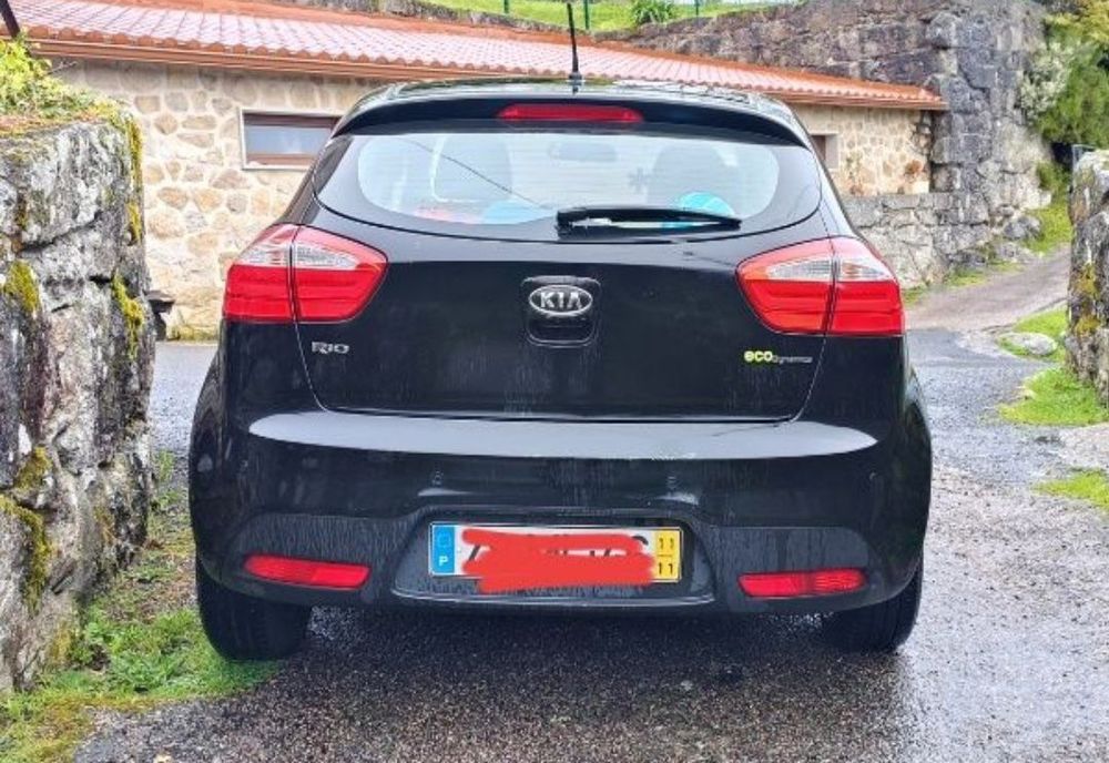 Kia Rio 2011/ 11 // motor impecável, poucos km