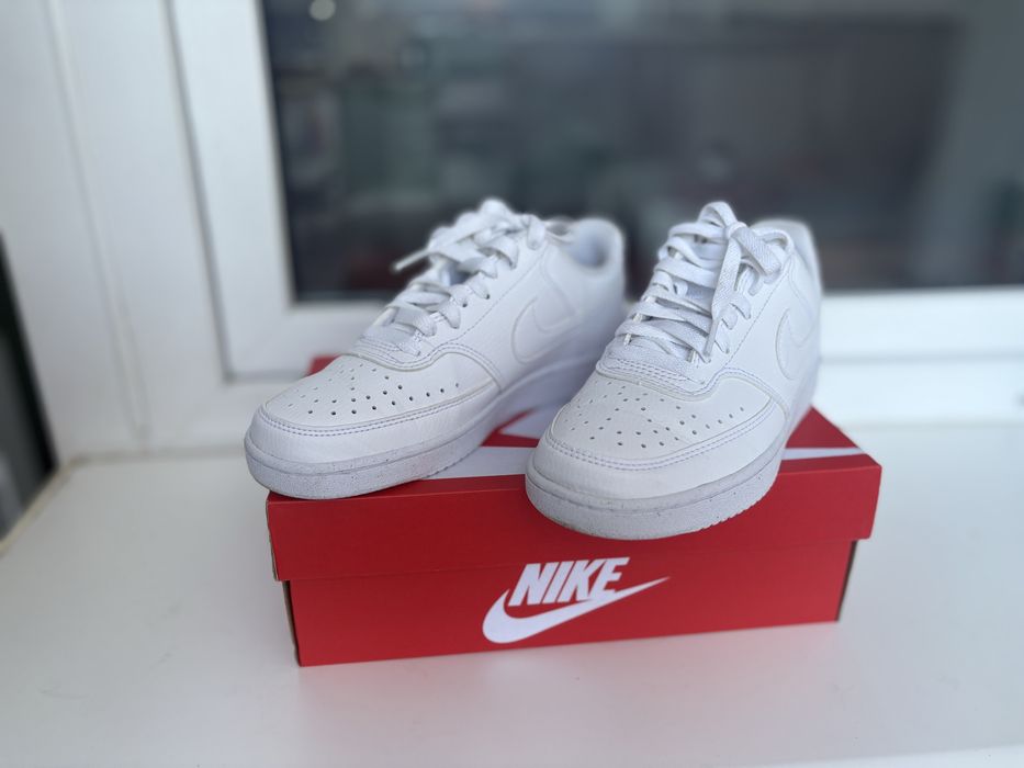 Кросівки жіночі Nike