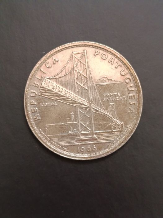 Moeda 20 Escudos de 1966 Portuguesa