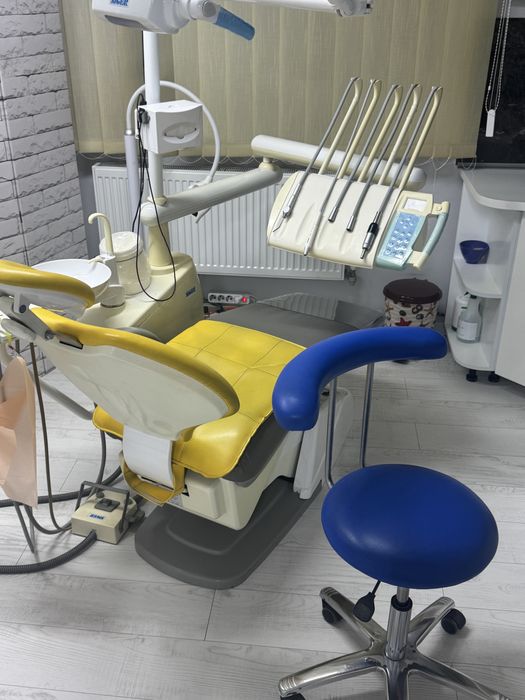Стоматологічне крісло