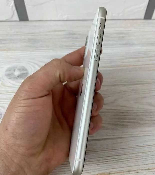 Продам свой айфон 11