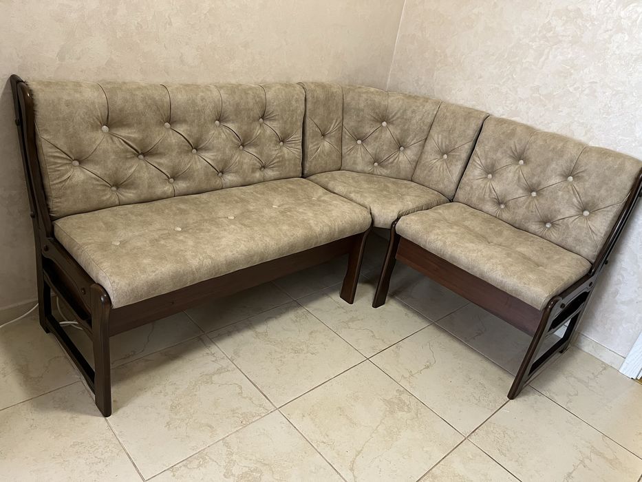 Перетяжка та ремонт мʼяких  меблів