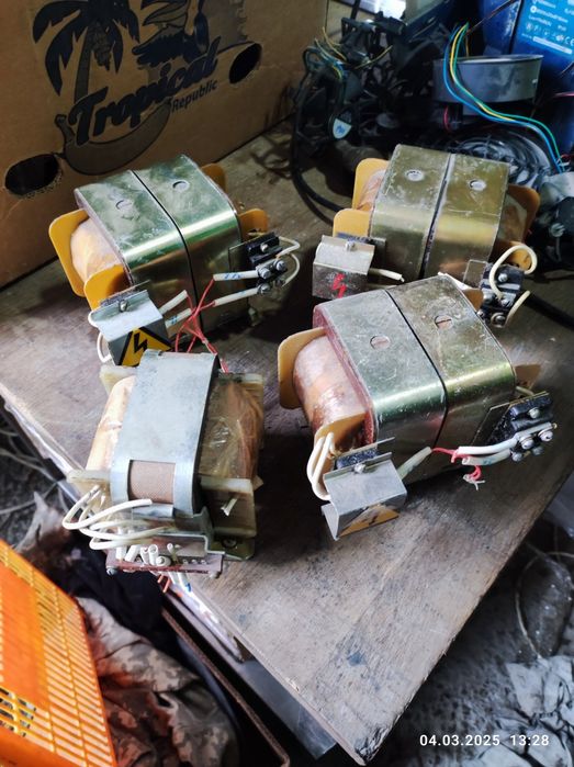 Трансформатор тока. Блоки питания