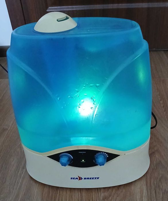 Зволожувач повітря (увлажнитель)