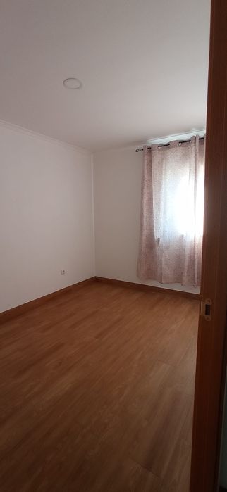 Moradia para alugar de r/c  T1