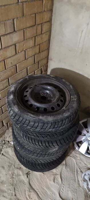 Диски  резина і ковпаки для avensis r16 205/55