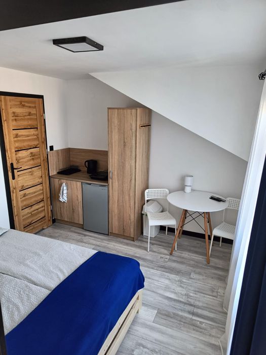 Pokoje z łazienkami, aneksami blisko morza,centrum