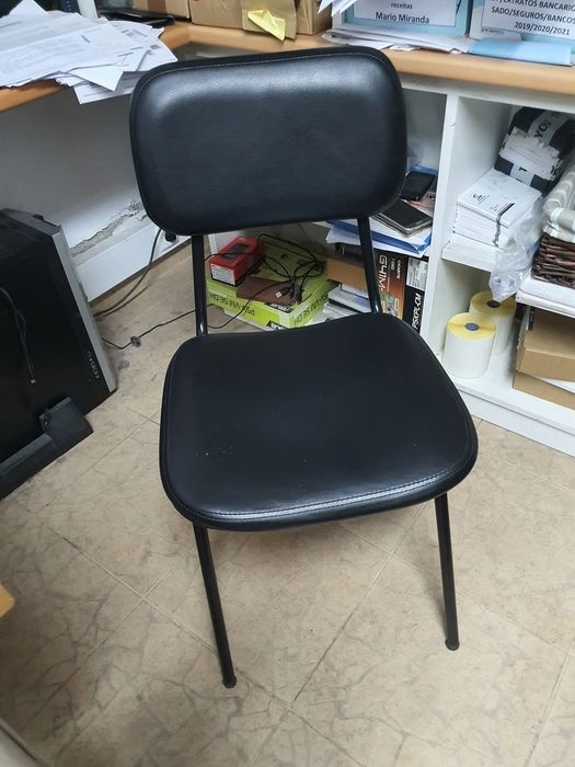 2 chairs in good condition