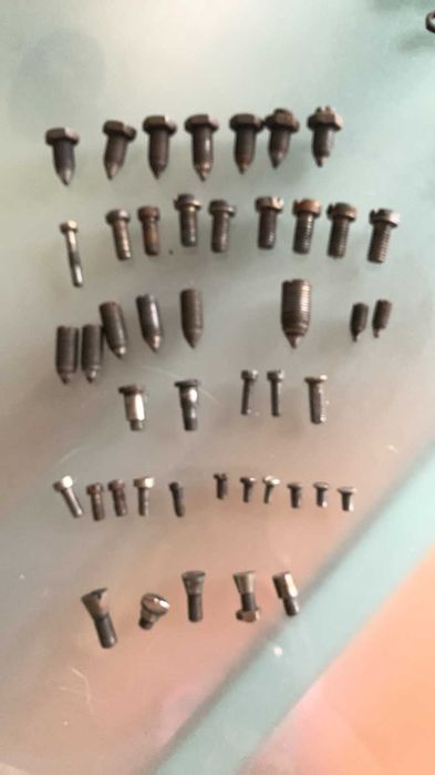 Запчасти швейной машинки Зингер