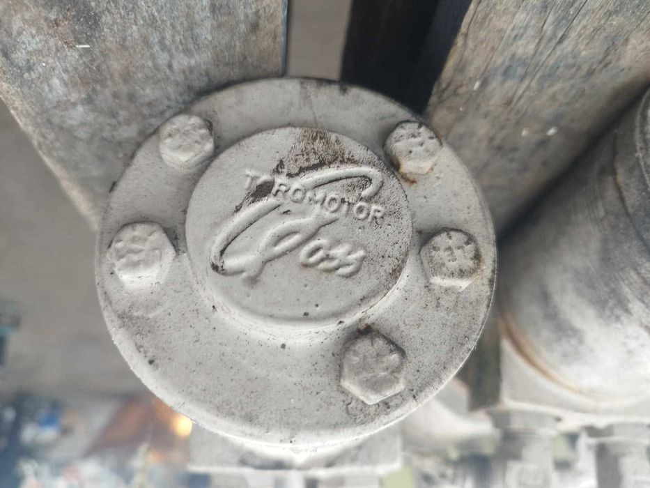 Silnik hydrauliczny TRW wałek 25 mm. Hydromotor