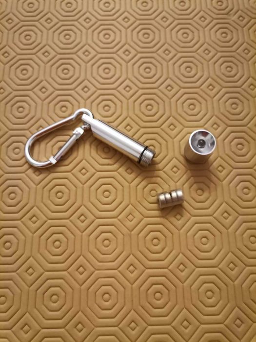 Porta-Chaves com lanterna (novos)