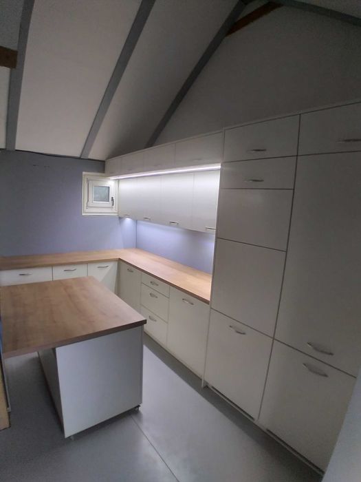 Wyspa kuchenna na kółkach