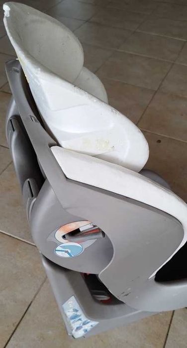 Cadeira auto Chicco 9-18 Kg Usada