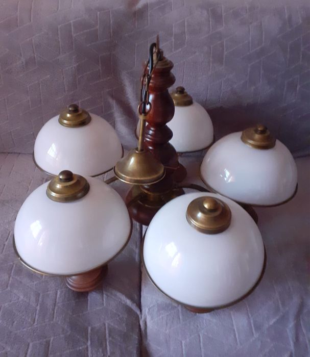 Candeeiros em bom estado