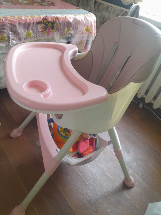 Стільчик для годування