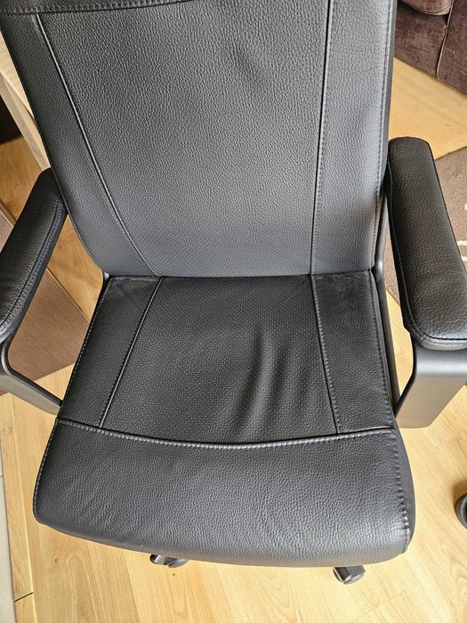 Cadeira de escritório giratória IKEA MILLBERGET como nova