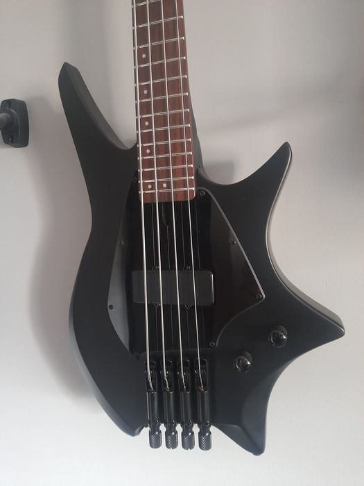 Gitara basowa headless Hils HNB 3