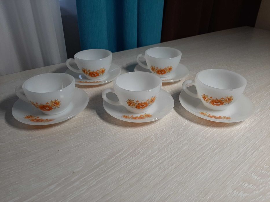 Чашки кофейные из матового стекла
