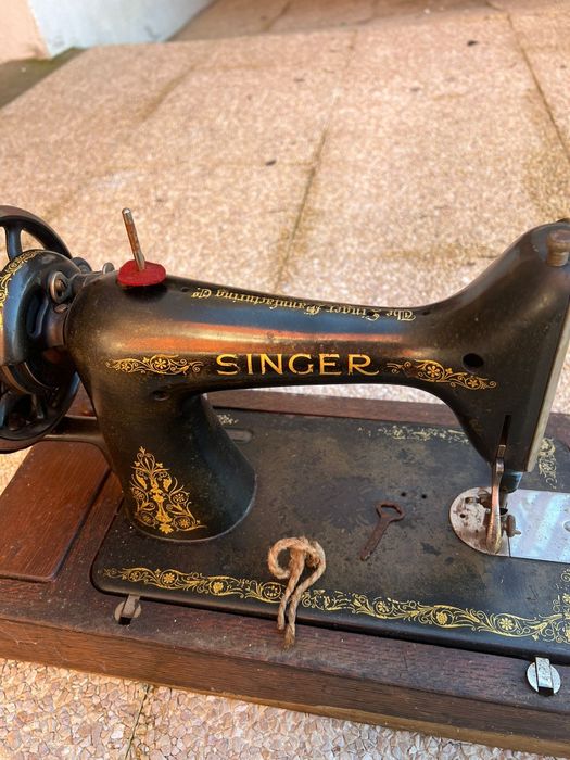 Máquina de costura antiga