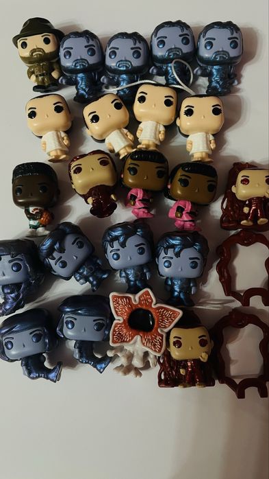 Figurki Stranger Things  Kinder Joy