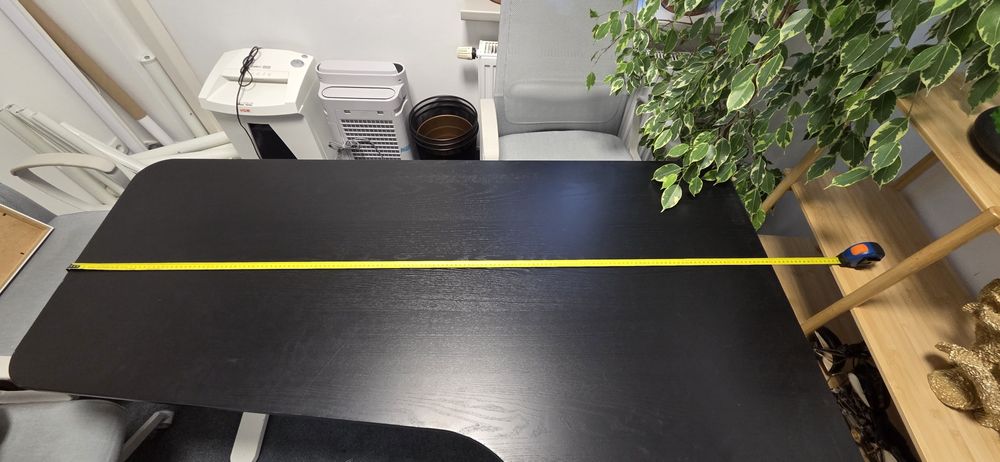 Biurko w dobrym stanie