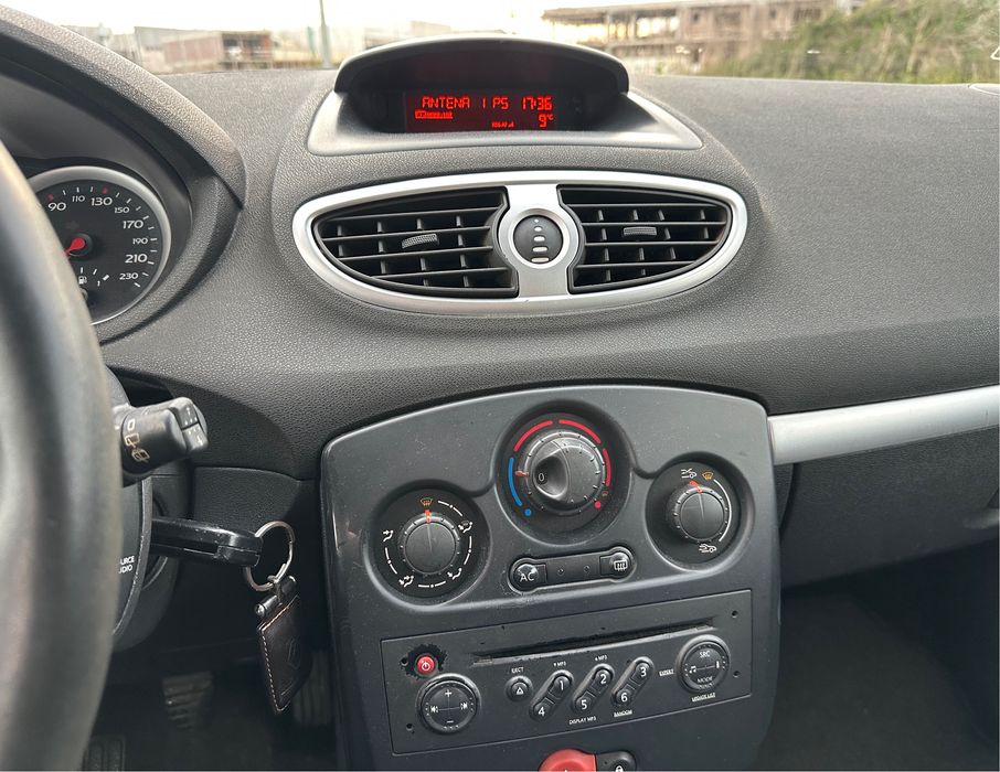 Renault Clio 1.2 16v - 100cv - 2008/12