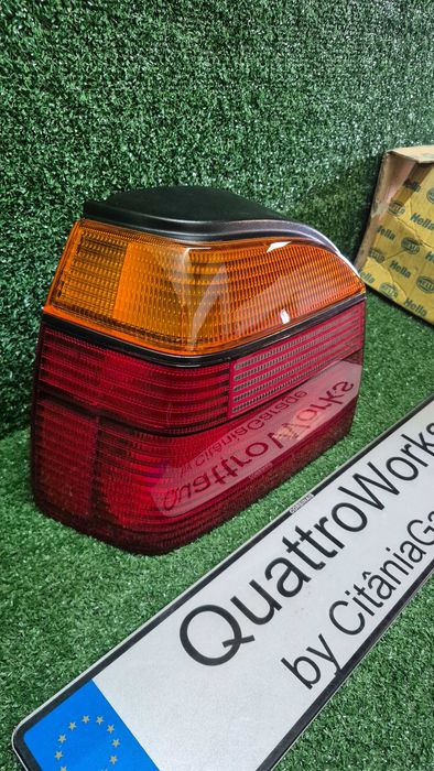 Farolim Traseiro Direito Volkswagen Golf III 1991 a 1998 Ref. 9EL139137.061 HELLA NOVO