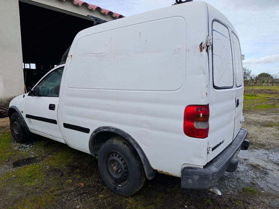 Opel combo 1.7 td motor isuzu ano 1994 para peças td  Material disponí