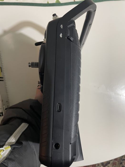 Yuneec drone remote controller64409548111107123