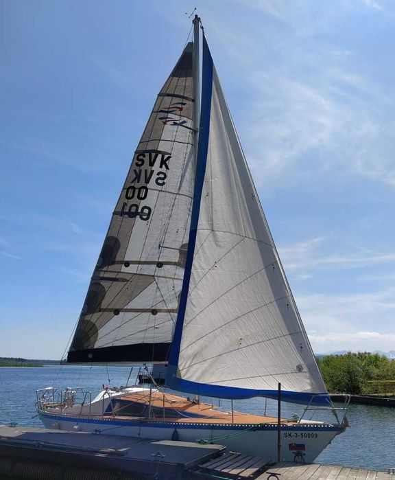 Jacht żaglowy morski Giaur III 81