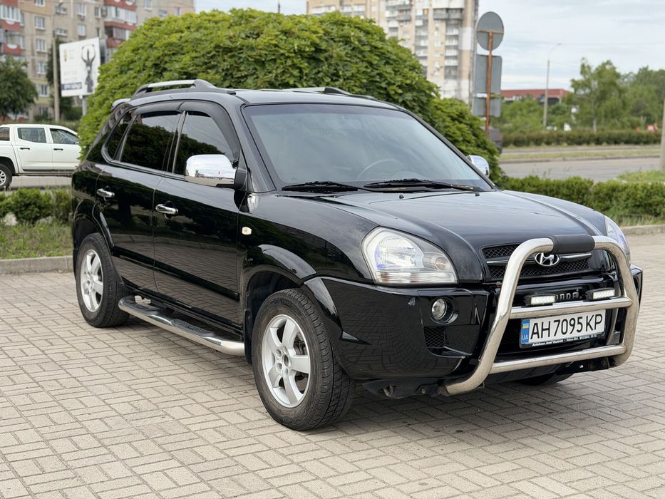 Продам хундай туксон 2008 2.0 Газ/бензин.