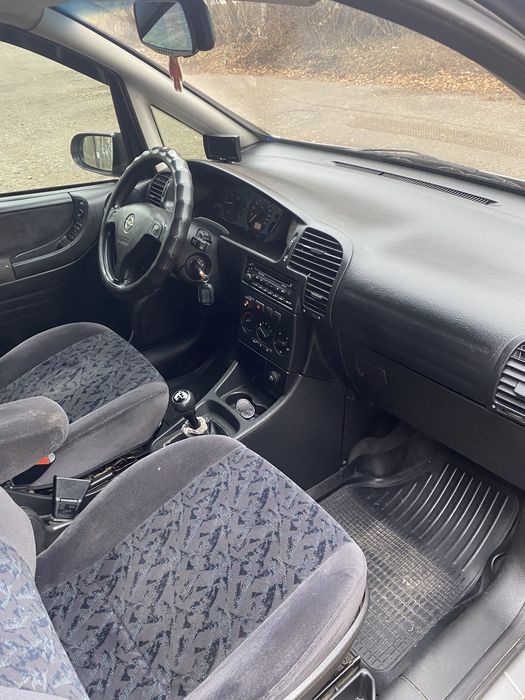 Продам Opel Zafita