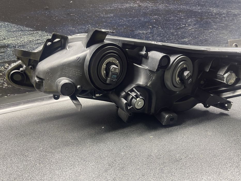 Фара права toyota avalon 2015 2016 2017 2018