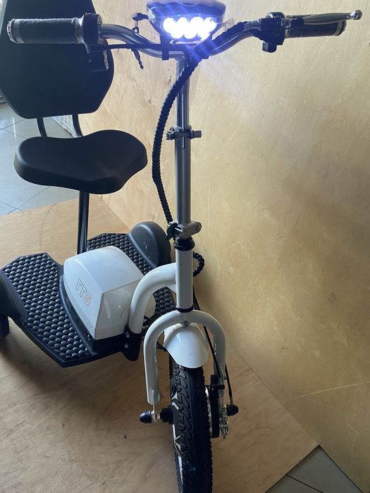 Электросамокат  с сидением (сиденье -спинка) TTG SM T06