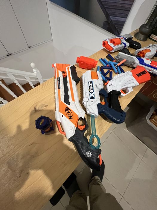 Pistolas marca Nerf