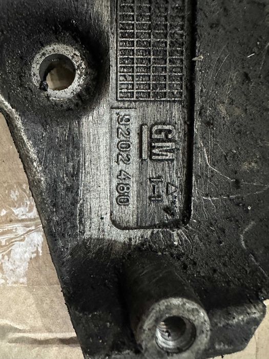 Кронштейн компресора кондиціонера astra g, zafira a 9202480