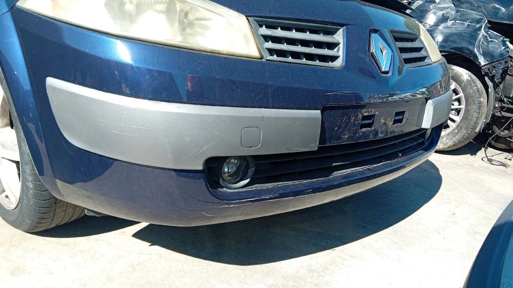 Pára-choques frente RENAULT Megane II (BM0/1_, CM0/1_)