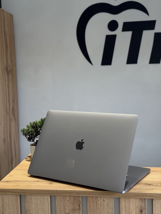 MacBook Pro 16 2019 i9/16/512Gb • Гарантія
