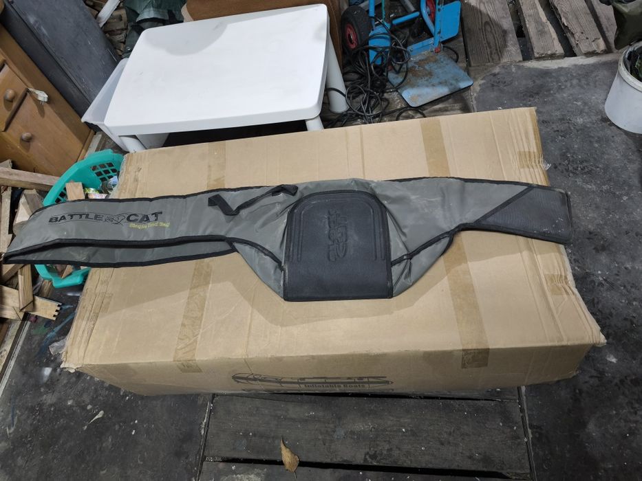 Pokrowiec na wędki  sumowe Black cat single rod