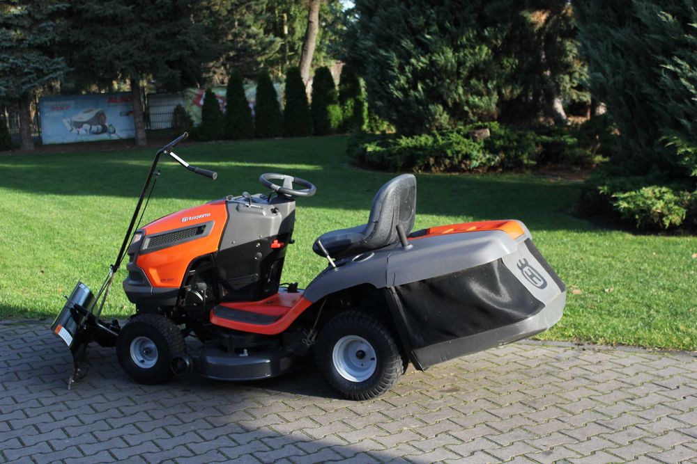 Husqvarna CTH 163 Kawasaki V2 TRAKTOREK Kosiarka plug do sniegu